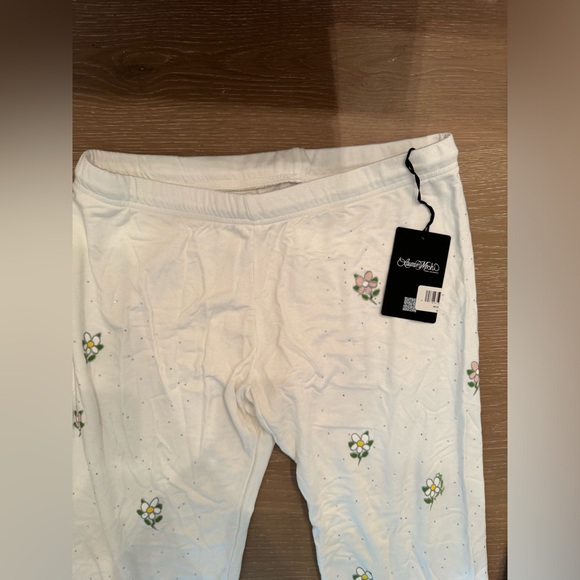 Lauren Moshi Large White Flower's and Rhinestones Joggers. ⚡️💗 - Picture 3 of 4